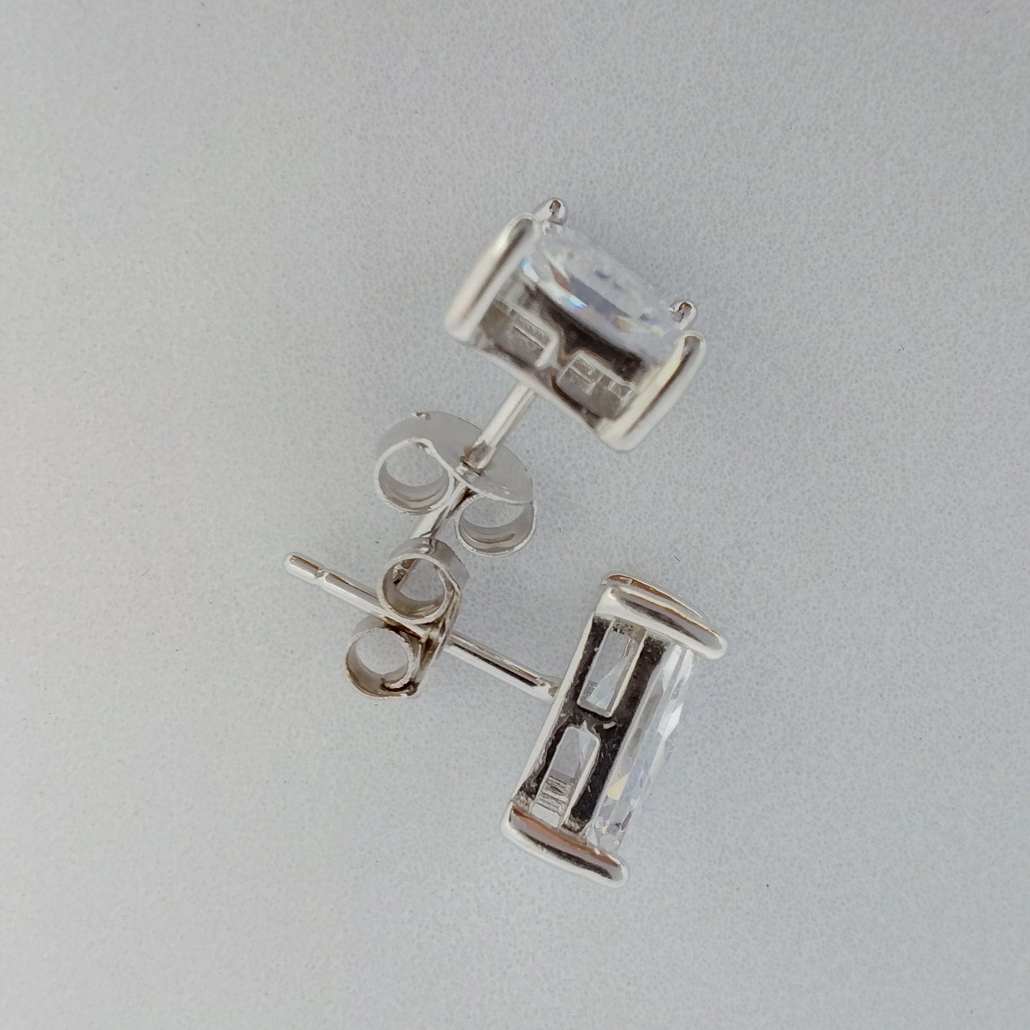Emerald cut White stone 925 studs