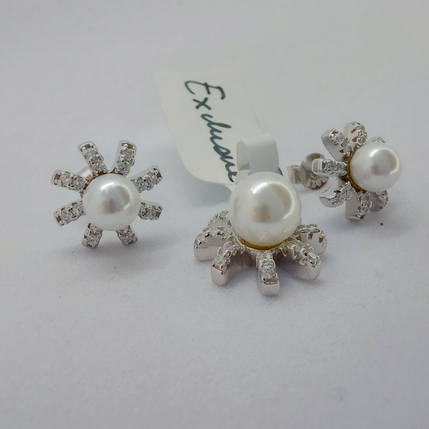 Elegant pearl and cz stone set
