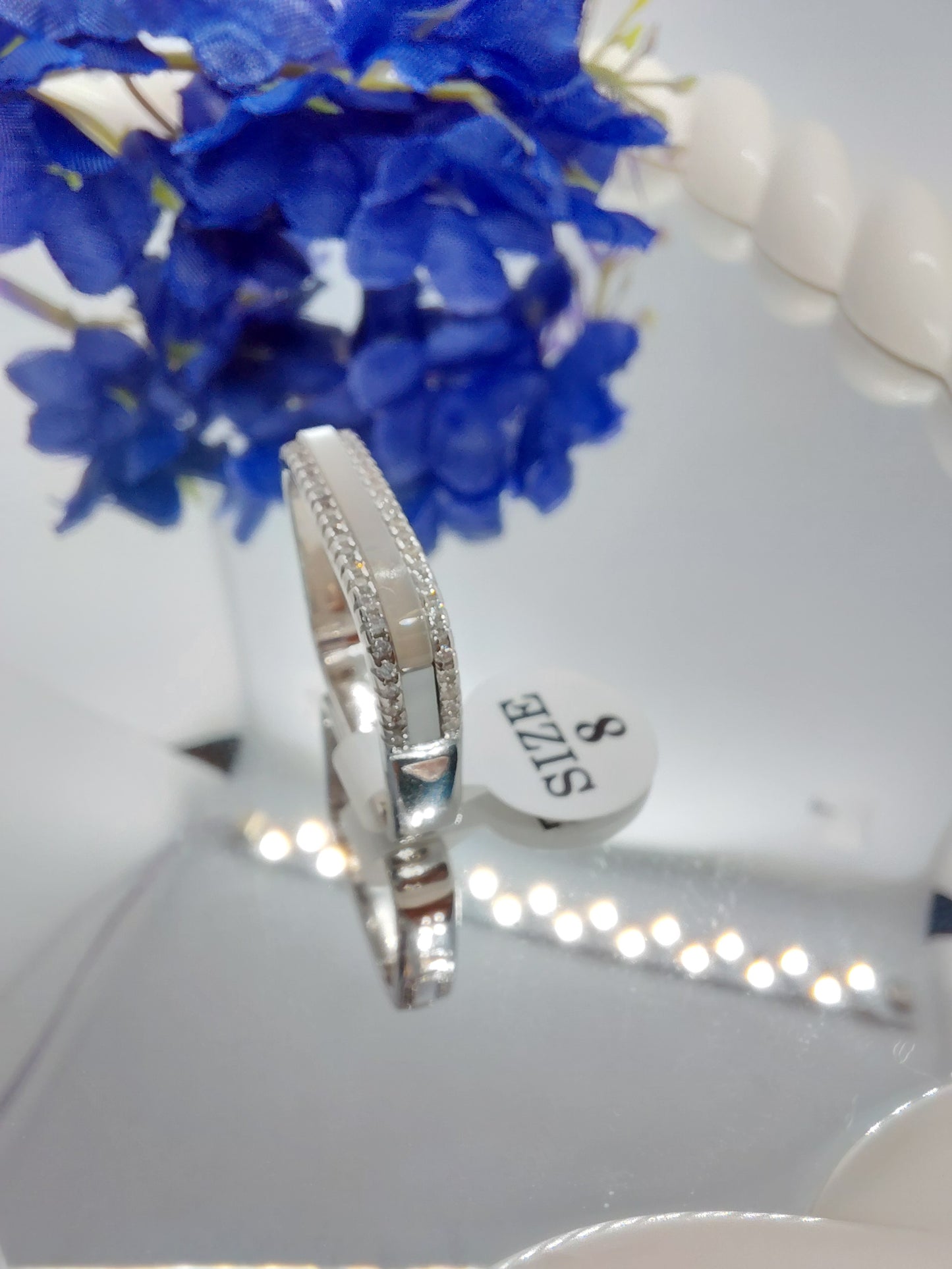 The squared elegance (mother of pearl)