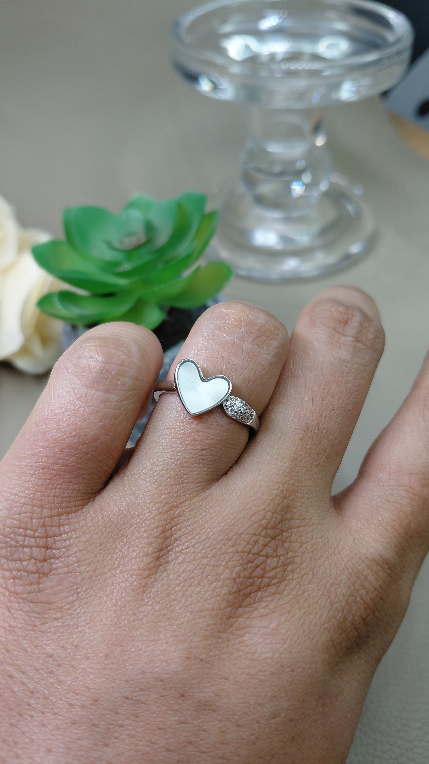 The heart of mother of pearls ring