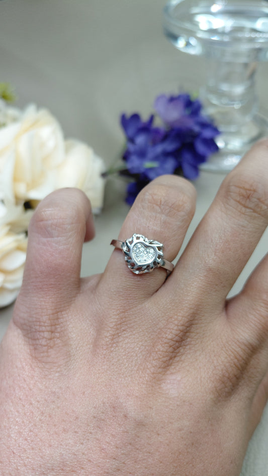Framed heart ring