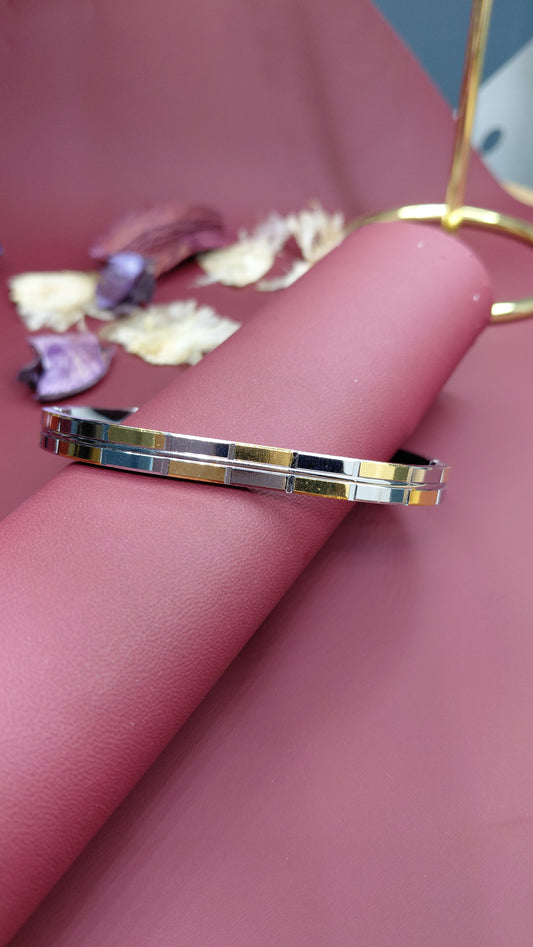 Titan edge dual style bracelet