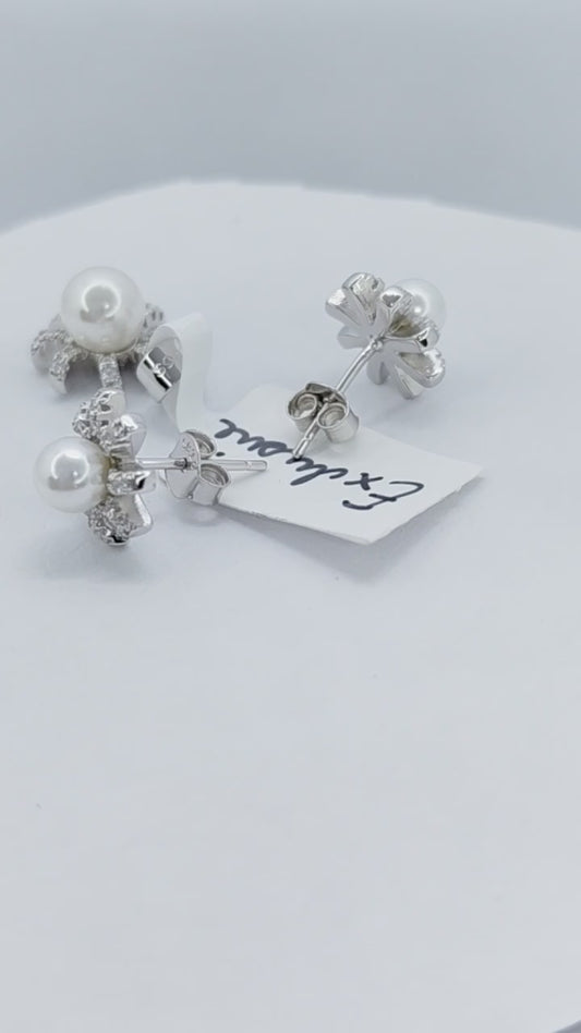 Elegant pearl and cz stone set