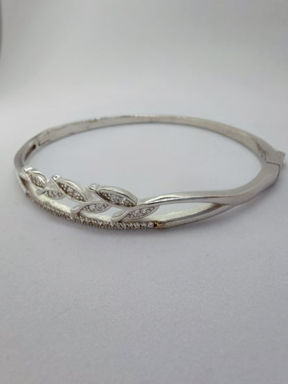 Leaf design Bracelet cum Bangle with lock