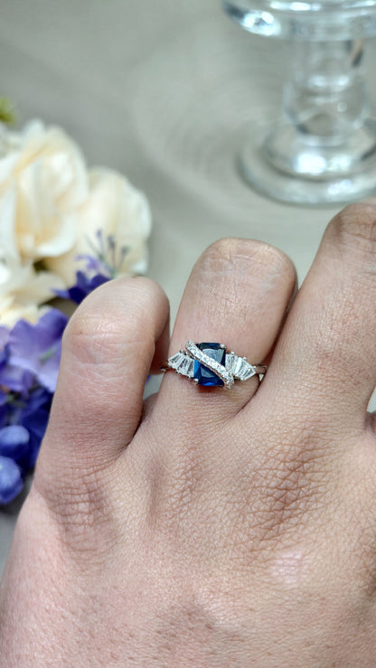The crowned sapphire ring