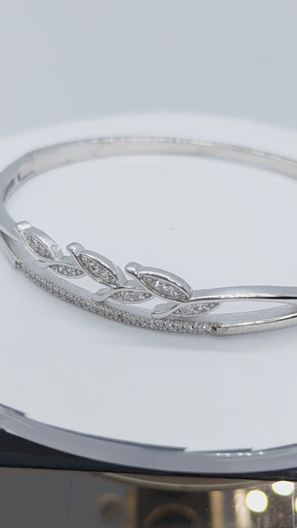 Leaf design Bracelet cum Bangle with lock