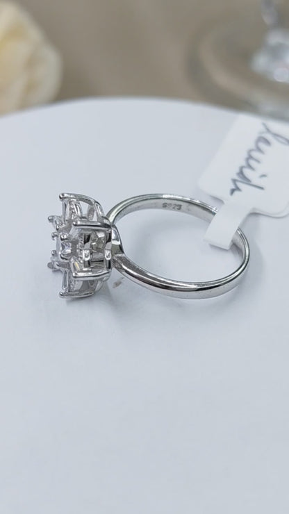 Spinella luxe ring
