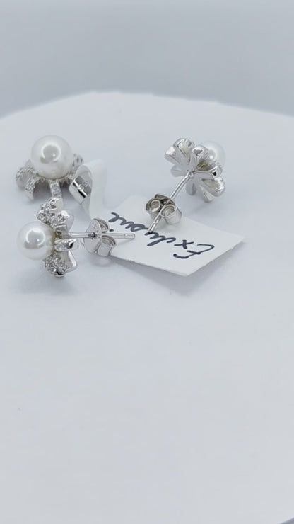Elegant pearl and cz stone set